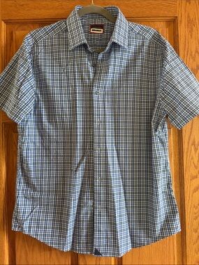 UNTuckit Short-Sleeve Blue Plaid Button-Up Shirt